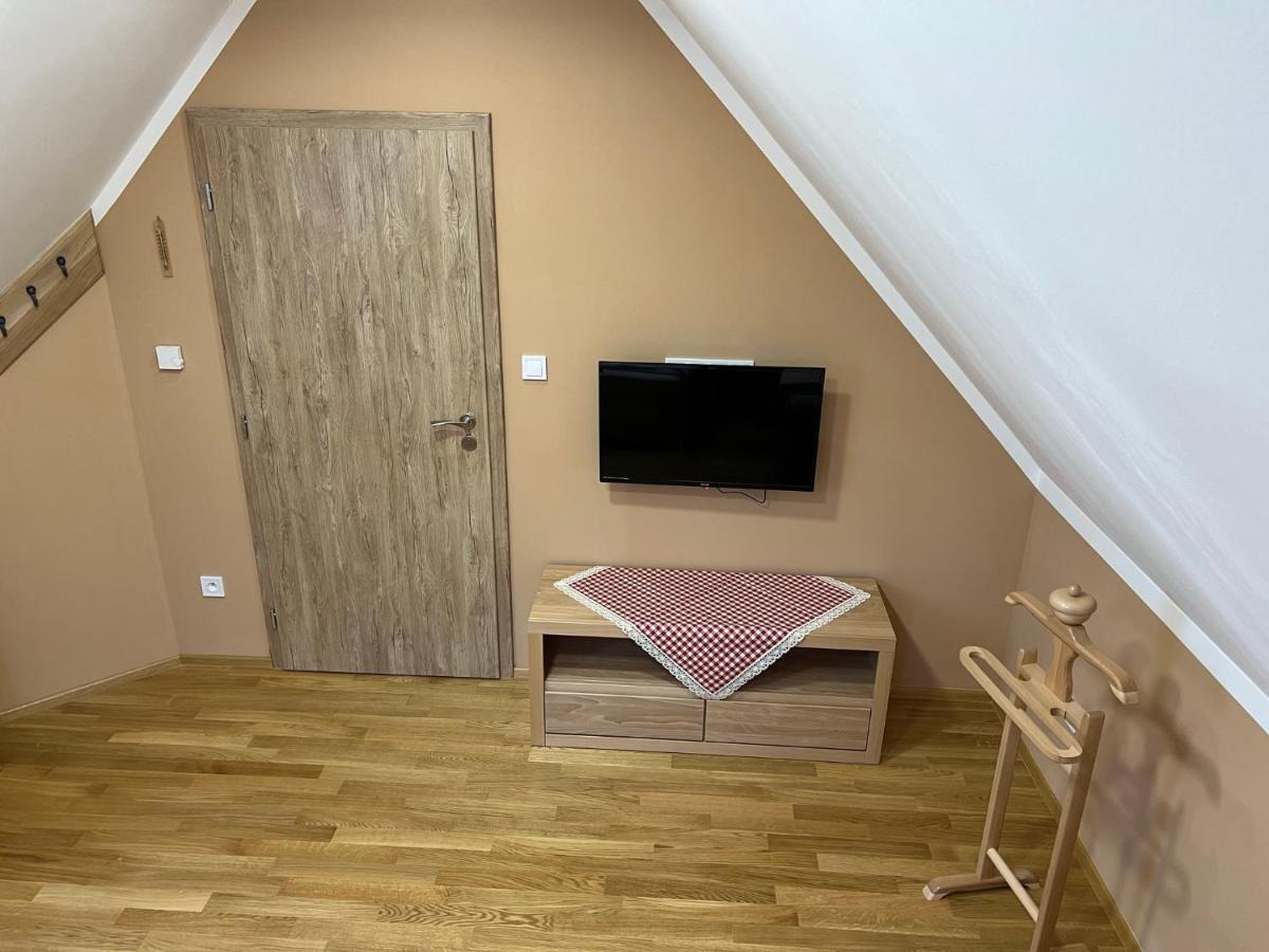 Ubytovani Arrow Lesna  Экстерьер фото